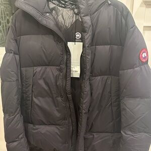Canada Goose Men’s XL Armstrong Hoodie. New with tags, never worn.